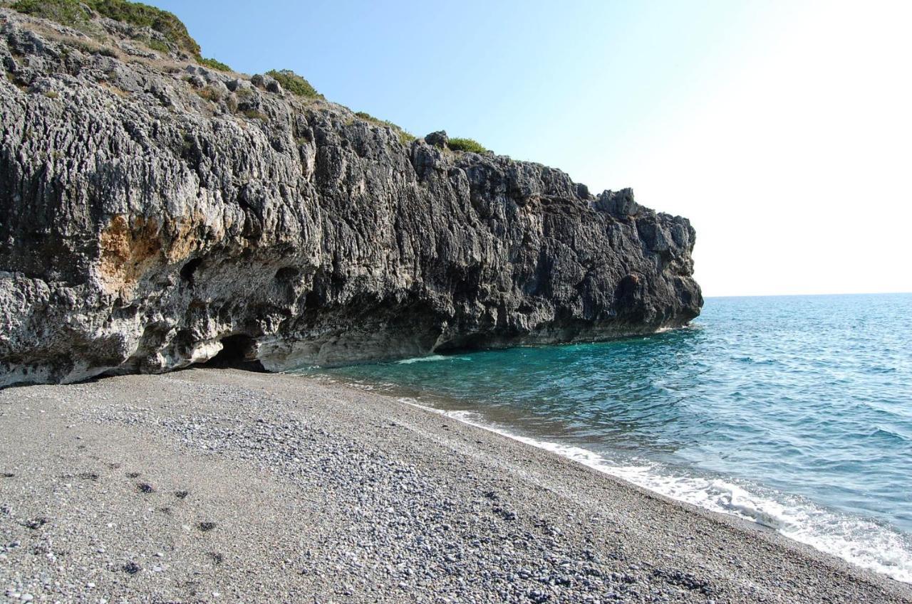 Il Nido Delle Gazze Villa Marina di Camerota Exteriör bild